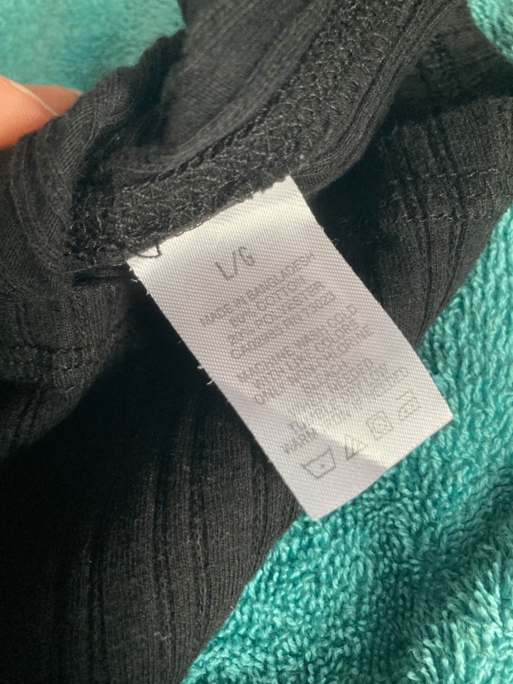 Pair of Vintage Aeropostale Long Sleeves - Picture 6 of 6